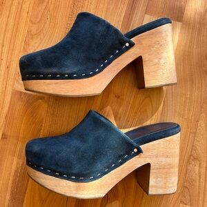 Charlotte Stone Marlo clogs, navy, 7